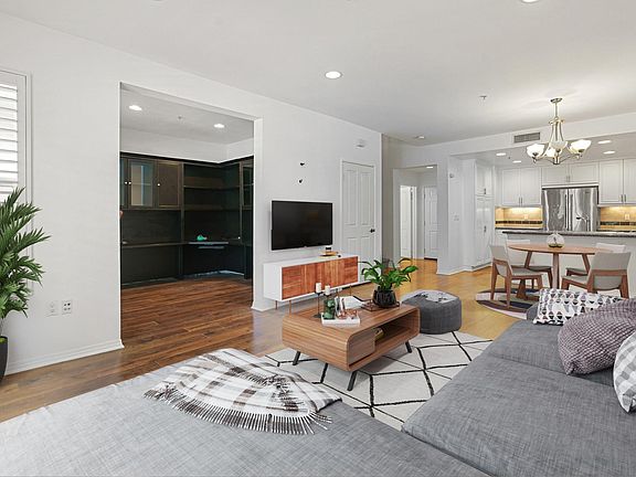 4th image of 6020 Seabluff Dr Unit 111