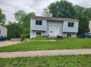 1421 E 40th St #1421, Des Moines, IA 50317