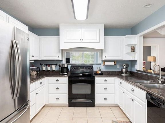 4th image of 394 Lee Road 2110