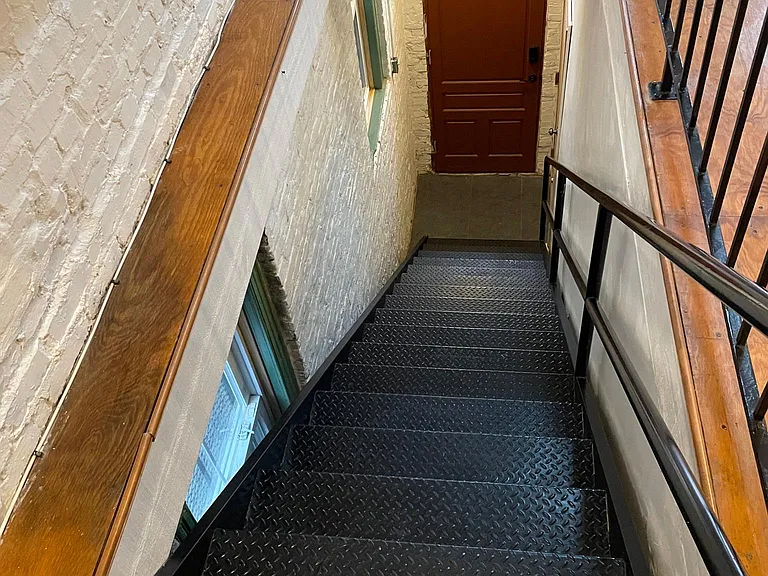 502 S Castle St — Photo 9