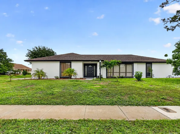 4831 Dorchester Mews, Haverhill, FL 33415