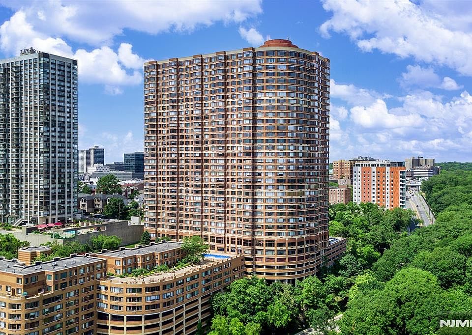 1st image of 100 Old Palisade Rd APT 914