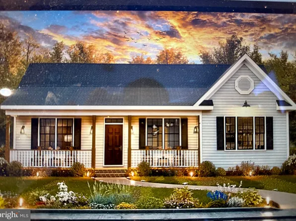 111 S Glebe Rd, Montross, VA 22520