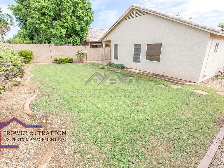 4962 E Holmes Ave — Photo 11
