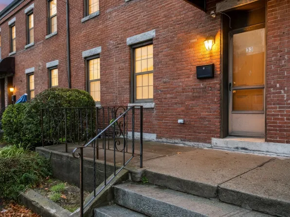 33 Grove St #33, Clinton, MA 01510