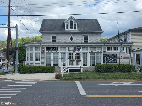 174 N Washington St, Berkeley Springs, WV 25411