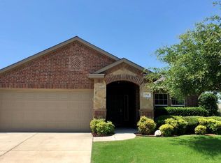 5721 Brookside Dr, Denton, TX 76226