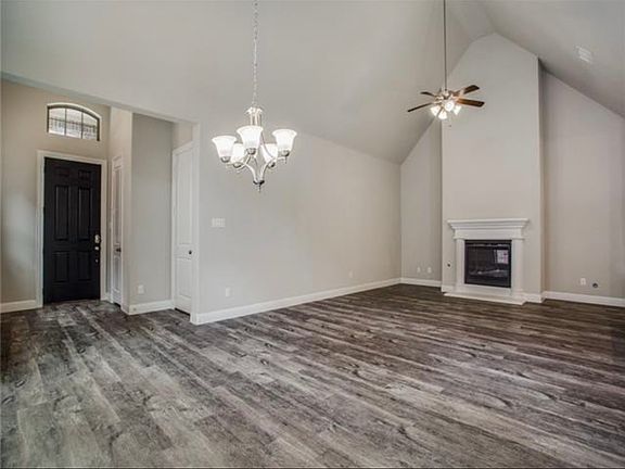 5th image of 4545 El Paso Dr