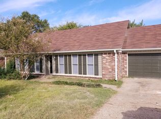 6754 Lake Point Cir, Memphis, TN 38141