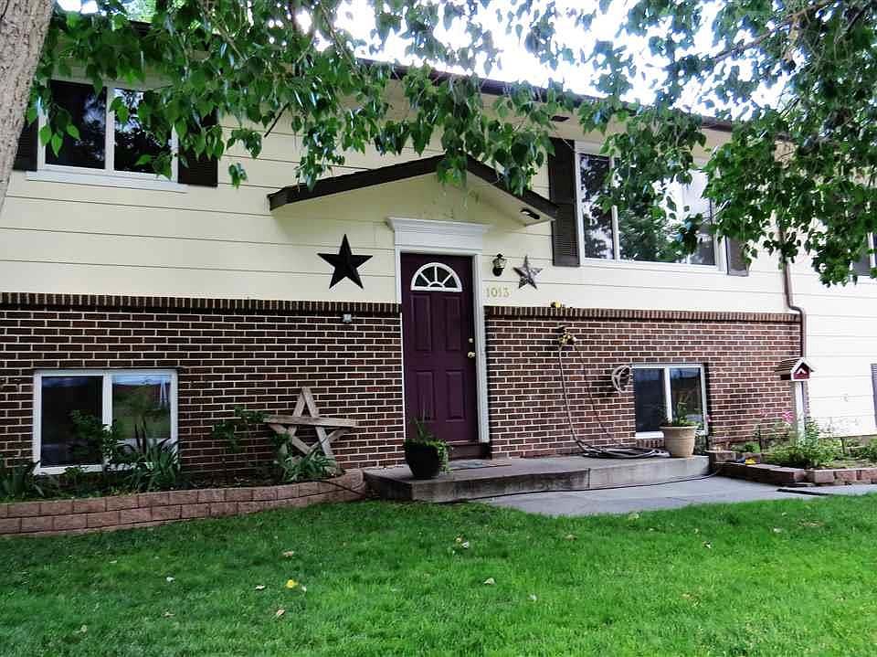 1st image of 1013 Eastview Dr