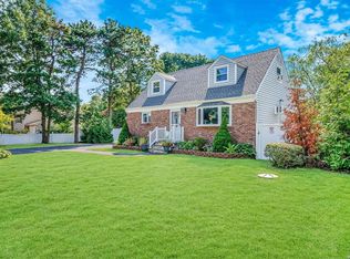 626 Mount Ave, West Babylon, NY