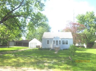 340 E 1st Ave, Clifton, IL 60927