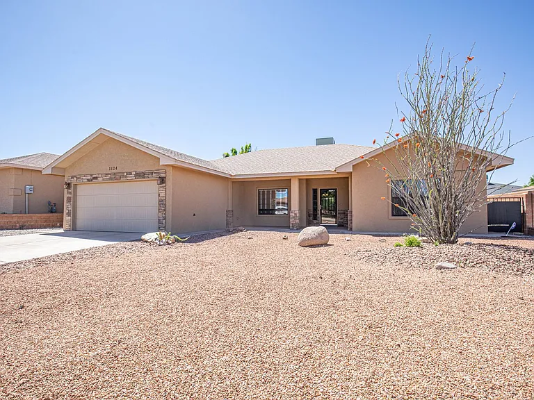 1124 Pajarito Dr — Photo 2
