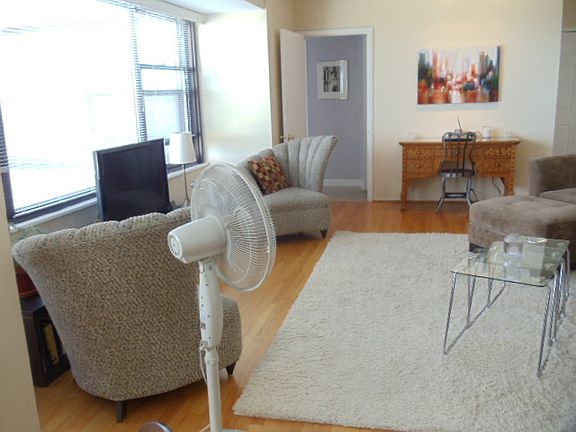 4th image of 3410 N Lake Shore Dr #14O