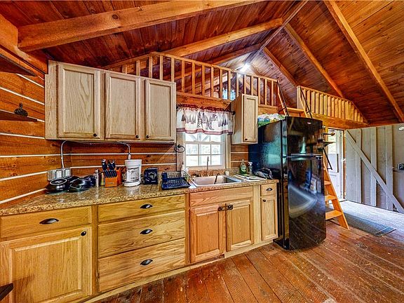 5th image of 6161 McClain Ln