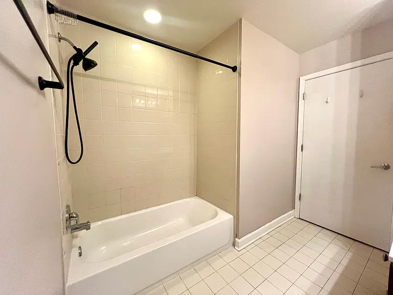 1901 S Calumet Ave #1111 — Photo 19