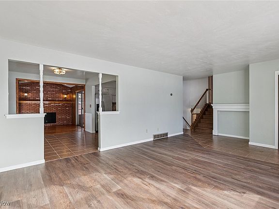 4th image of 628 Matawan Dr