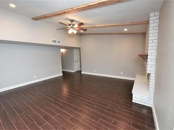 3rd image of 4841 Alta Oaks Ct