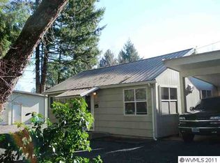 548 5th St, Lyons, OR 97358