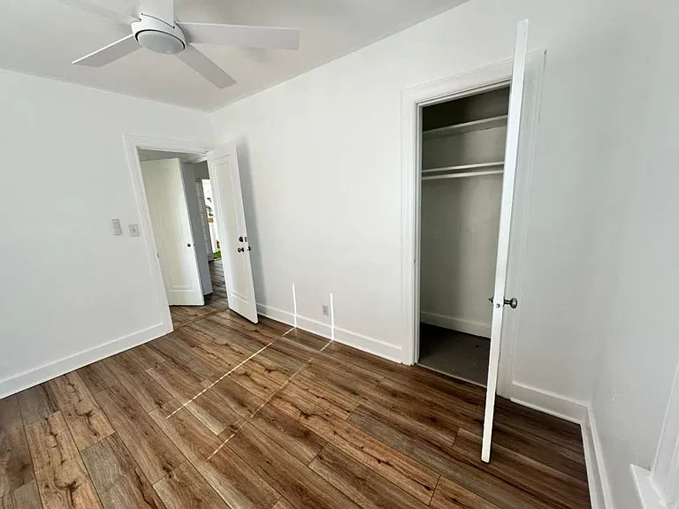 1037 12th St N #1 — Photo 12