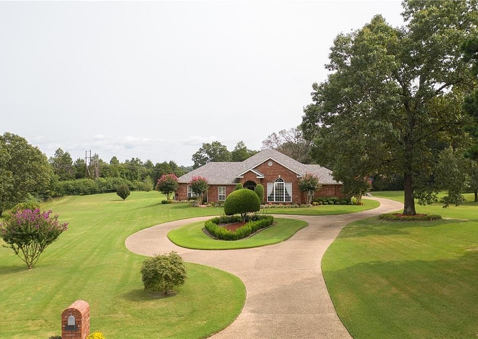 1st image of 1201 Woodland Creek Cir