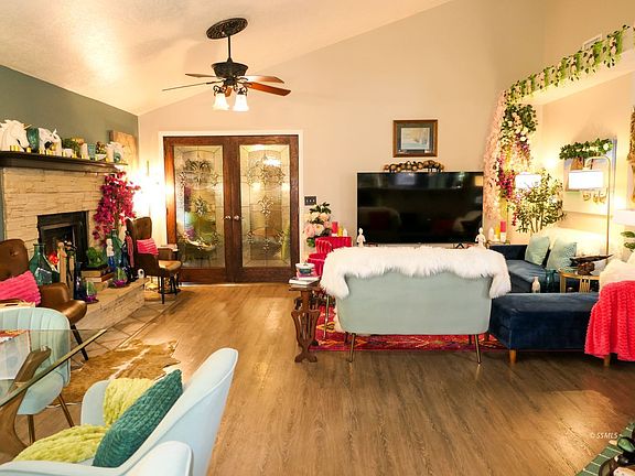 3rd image of 1111 Lee Ave
