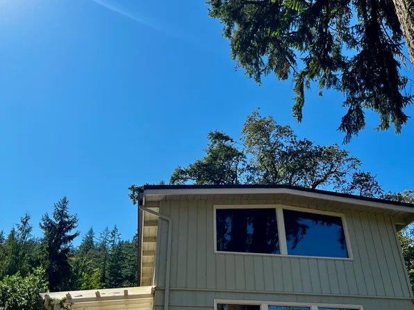 (undisclosed Address), Eugene, OR 97403