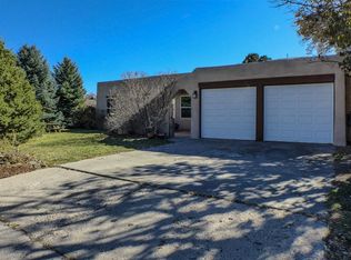 522 Paige Loop, Los Alamos, NM 87547