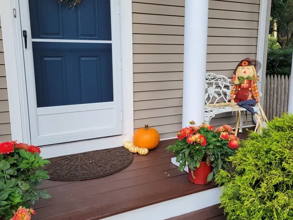 30 Hesper St, Saugus, MA 01906