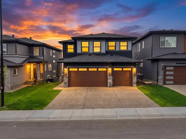 82 Waterford Rd, Chestermere, AB T1X 2M7