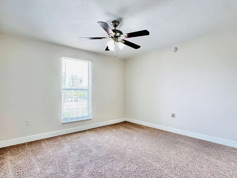12664 Kenwood Ln #C — Photo 26