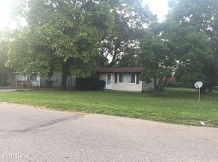 2302 Greenbelt Dr, Lansing, MI