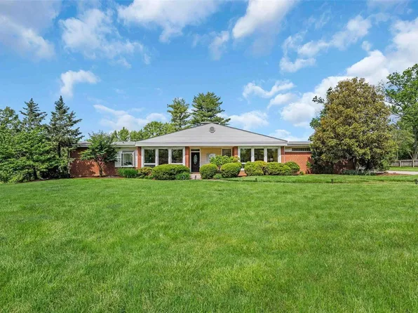 5 Ladue Estates Dr, Saint Louis, MO 63141
