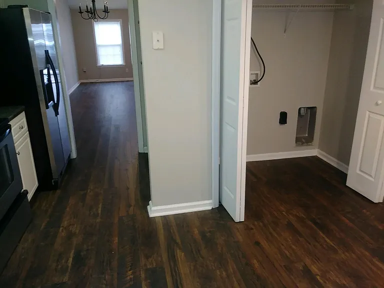 1519 Abby Way — Photo 4