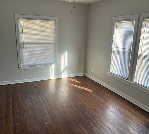 5th image of 168 N College Ave