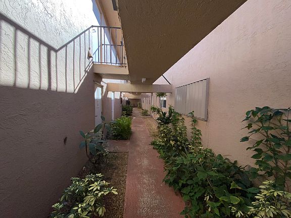 3rd image of 650 SW 2nd Ave APT 149