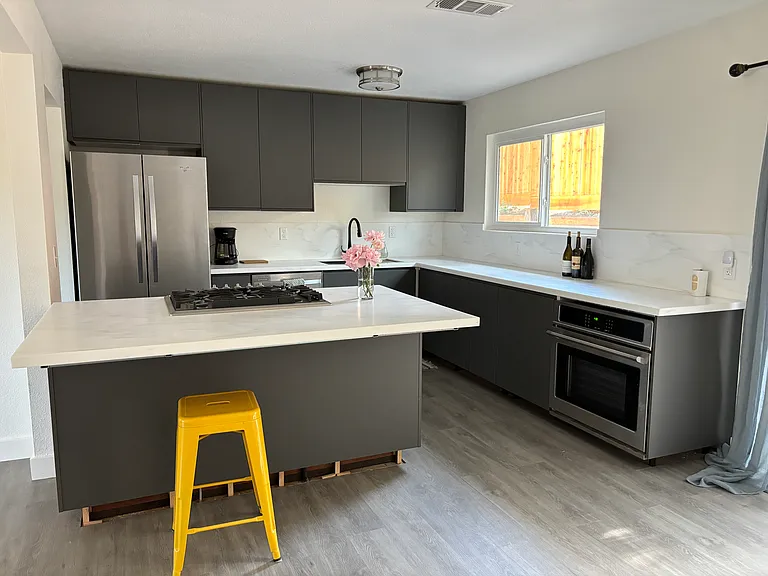 30 E Cherry Creek Rd — Photo 2