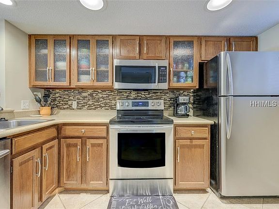 3rd image of 5 Tanglewood Dr APT 106
