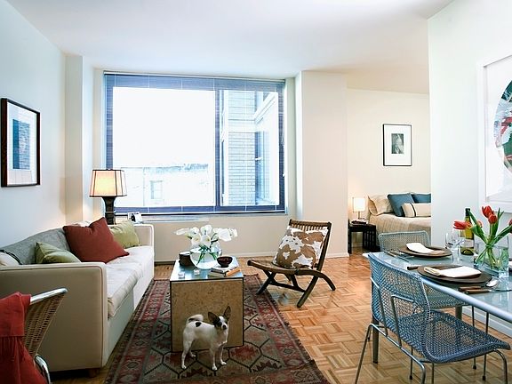 4th image of 180 W 20th St APT 10A