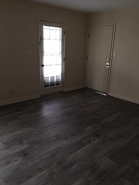 2 bed, 950 sqft, $900 — Photo 4