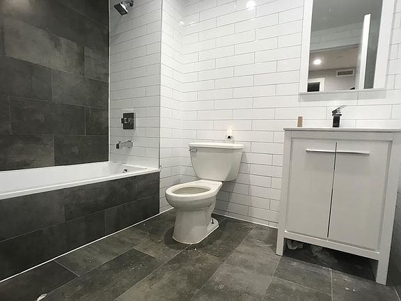 4th image of 271 Clifton Pl #2B