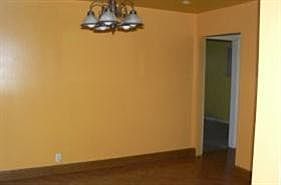 3rd image of 4118 Magoun Ave