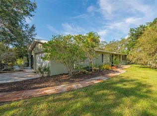 2912 E Forest Lake Dr, Sarasota, FL 34232