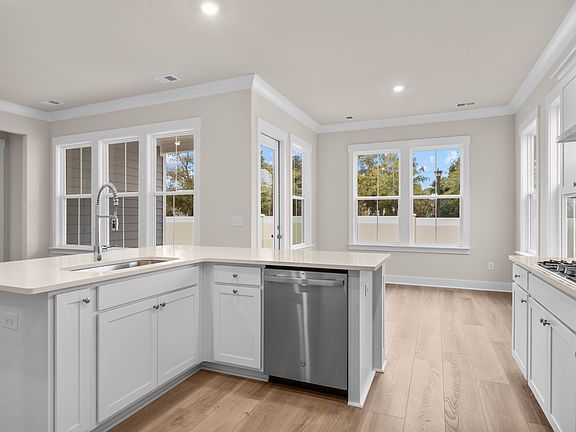 213 Atlantic Breeze kitchen 4