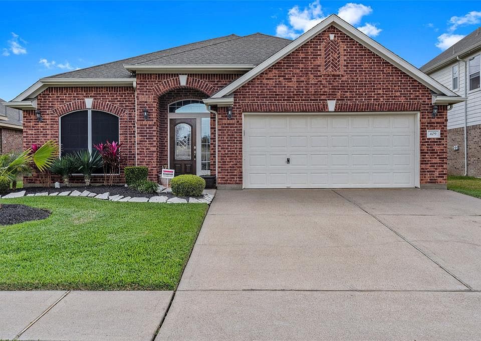 1st image of 409 Holly Branch Ln