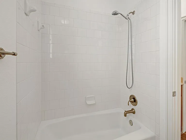 1601 Houston St #3 — Photo 24
