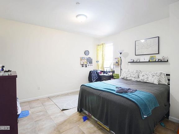 4th image of 2333 31st Ave APT 2A