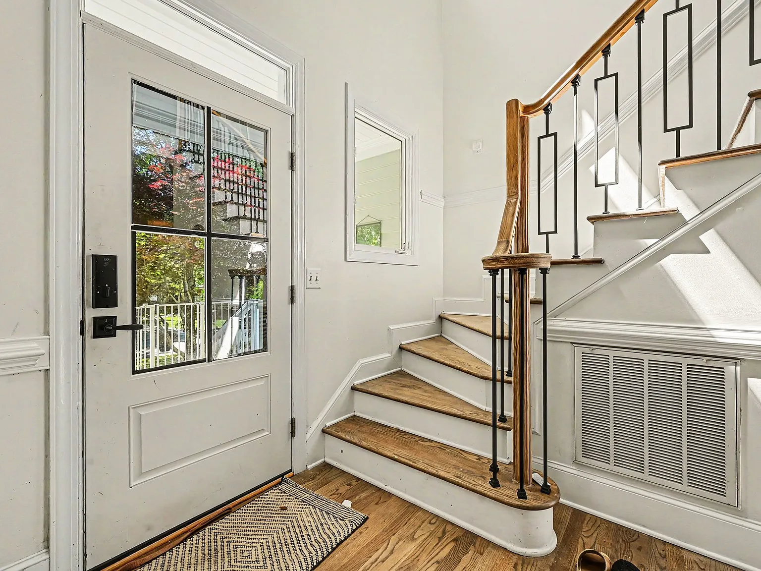 301 Helmsdale Drive, Chapel Hill (House) — Photo 4