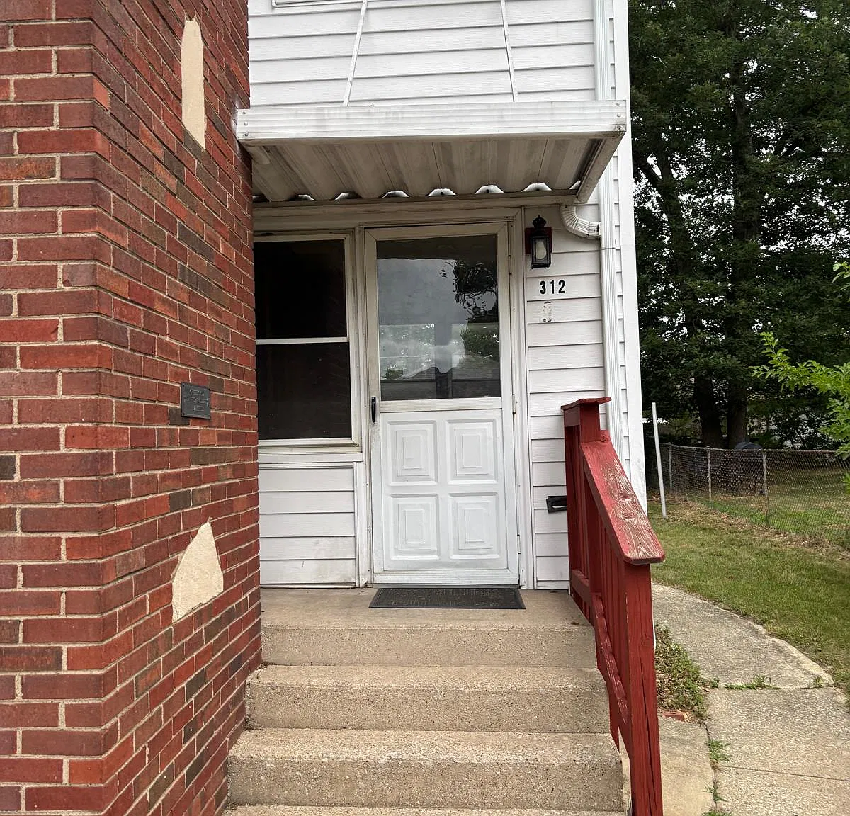 2 bed, 1000 sqft, $1,200 — Photo 3