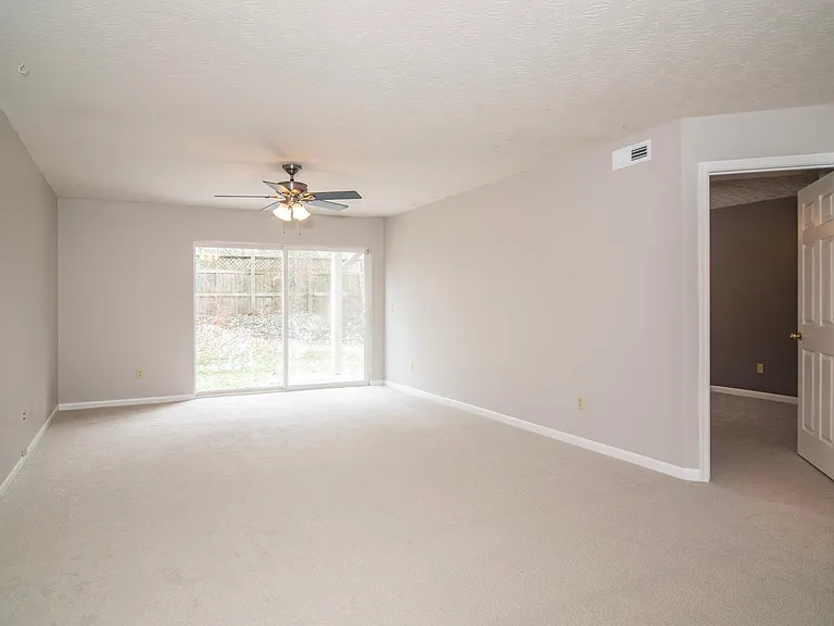 870 Southmeadow Cir #102 — Photo 8